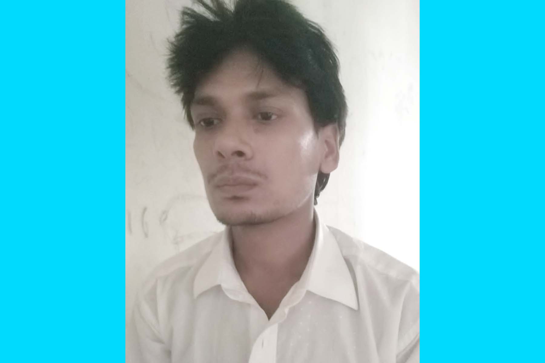 চন্দ্রগঞ্জে মাদকাসক্ত উশৃঙ্খল ছেলেকে পুলিশে সোপর্দ করলেন বাবা-মা