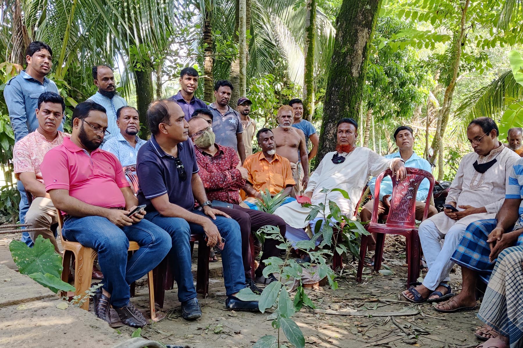 লক্ষ্মীপুরে মানবতার উজ্জল দৃষ্টান্ত, মৃত প্রাক্তণ ছাত্রের পরিবারকে পাকা বাড়ি উপহার!