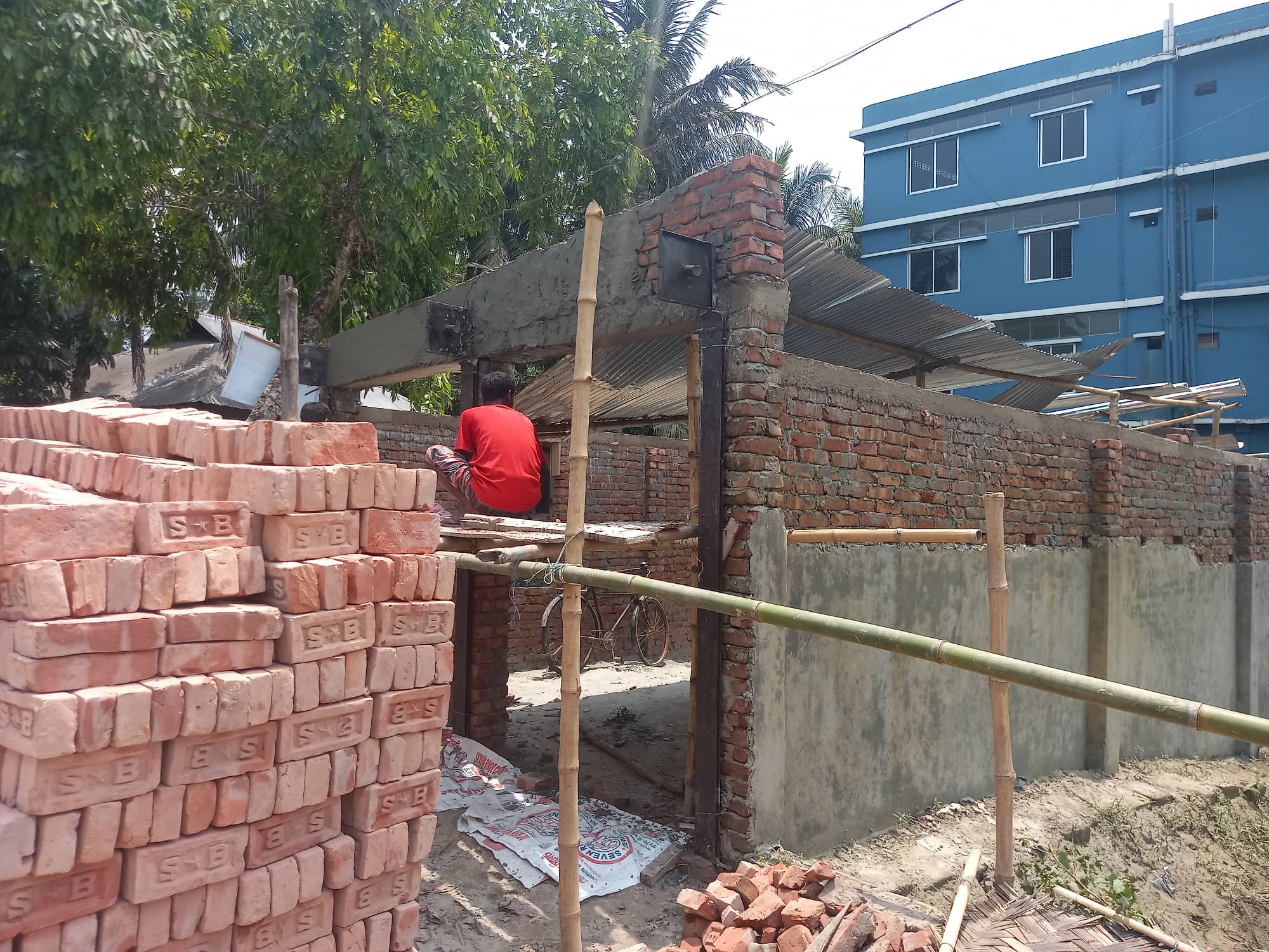 লক্ষ্মীপুরে গৃহবধুর অর্ধকোটি টাকার সম্পদ জবর দখল