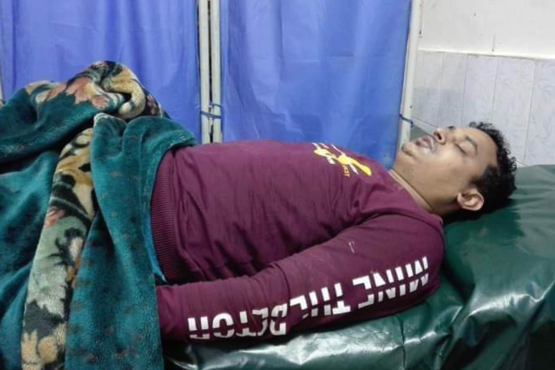 জমি নিয়ে বিরোধ : প্রতিপক্ষের হামলায় সাংবাদিকসহ আহত ৪